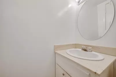 8462 Leawood Boulevard, Houston, TX 77072 - Photo 9