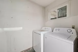 8462 Leawood Blvd, Houston, TX 77072 - Photo 35