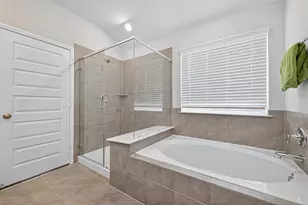 2322 E Winding Pnes Dr, Tomball, TX 77375 - Photo 33