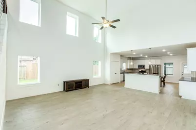 322 Freeman Boulevard, West Columbia, TX 77486 - Photo 9