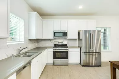 322 Freeman Boulevard, West Columbia, TX 77486 - Photo 13