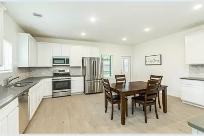 322 Freeman Boulevard, West Columbia, TX 77486 - Photo 11