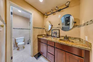 7505 Memorial Woods Dr, Houston, TX 77024 - Photo 21