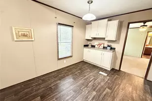 210 Lake Dr, Oyster Creek, TX 77541 - Photo 13