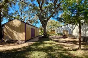 210 Lake Dr, Oyster Creek, TX 77541 - Photo 23