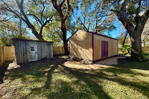 210 Lake Dr, Oyster Creek, TX 77541 - Photo 27