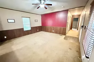 210 Lake Dr, Oyster Creek, TX 77541 - Photo 5