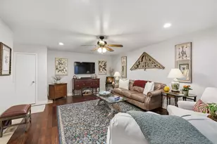 640 S Ripple Creek Dr, Houston, TX 77057 - Photo 17