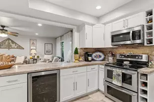 640 S Ripple Creek Dr, Houston, TX 77057 - Photo 11