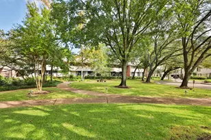 640 S Ripple Creek Dr, Houston, TX 77057 - Photo 31