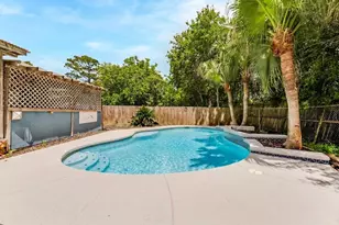 519 Fairfield St, Shoreacres, TX 77571 - Photo 3