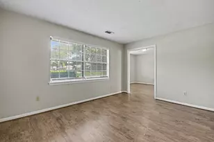 5113 Cottonwood Cir, Dickinson, TX 77539 - Photo 11