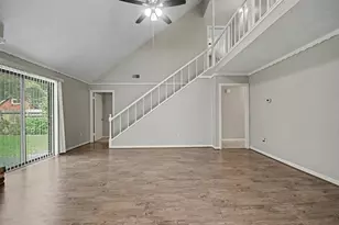5113 Cottonwood Cir, Dickinson, TX 77539 - Photo 9