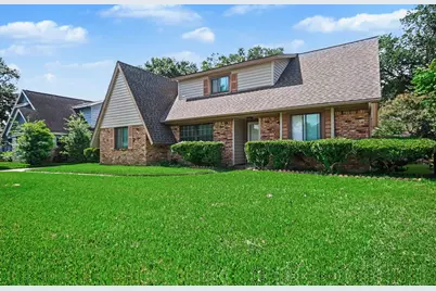 5113 Cottonwood Circle, Dickinson, TX 77539 - Photo 3