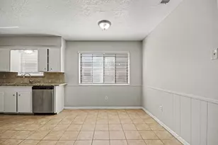 5113 Cottonwood Cir, Dickinson, TX 77539 - Photo 7