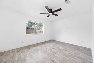 10402 Rancho Bernardo Ln, Sugar Land, TX 77498 - Photo 19
