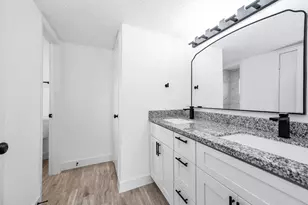 10402 Rancho Bernardo Ln, Sugar Land, TX 77498 - Photo 21
