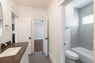 828 E 28th St, Houston, TX 77009 - Photo 37