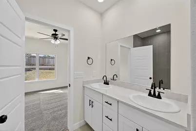 640 Levine Court, Conroe, TX 77316 - Photo 9