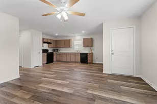 299 Red Clover, Livingston, TX 77351 - Photo 7