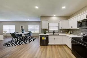 3040 Sweet Gum Bay Ct, Dickinson, TX 77539 - Photo 11