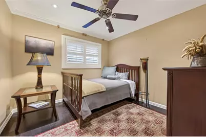 10034 Meadow Lake Lane, Houston, TX 77042 - Photo 33