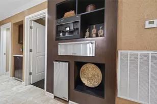 10034 Meadow Lake Ln, Houston, TX 77042 - Photo 13