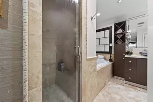 10034 Meadow Lake Ln, Houston, TX 77042 - Photo 23