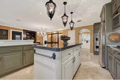 10034 Meadow Lake Lane, Houston, TX 77042 - Photo 11