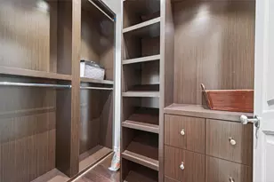 10034 Meadow Lake Ln, Houston, TX 77042 - Photo 41