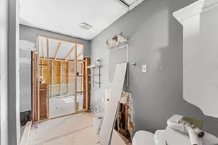 605 Post St, Houston, TX 77022 - Photo 15