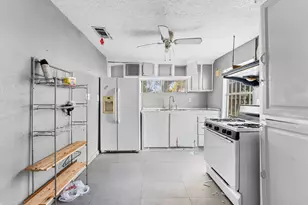 605 Post St, Houston, TX 77022 - Photo 13