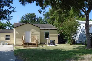 7527 Erath St, Houston, TX 77023 - Photo 1