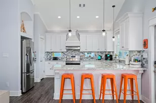 2565 Palm Dr, Crystal Beach, TX 77650 - Photo 5