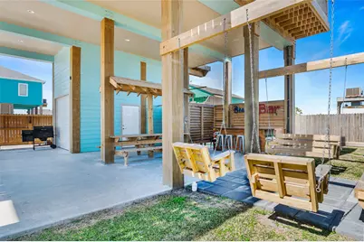 2565 Palm Drive, Crystal Beach, TX 77650 - Photo 3