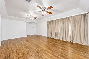 7727 Oak Vista St, Houston, TX 77087 - Photo 9