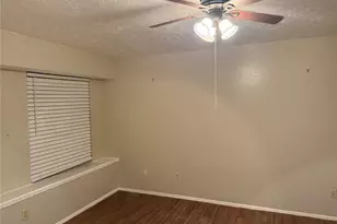 8426 S Meadow Bird Cir, Houston, TX 77489 - Photo 3