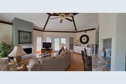 1702 Castaway Street, Tiki Island, TX 77554 - Photo 5