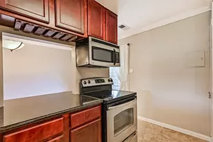 402 Postoffice, Galveston, TX 77550 - Photo 9