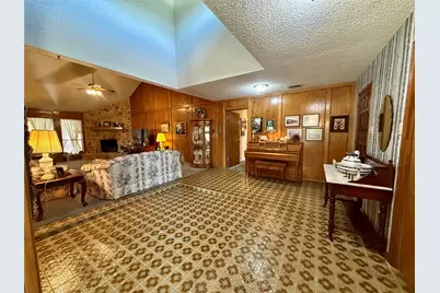 175 Freeman Boulevard, West Columbia, TX 77486 - Photo 5