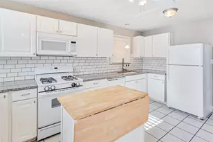 1309 Milam Dr, Galveston, TX 77551 - Photo 3