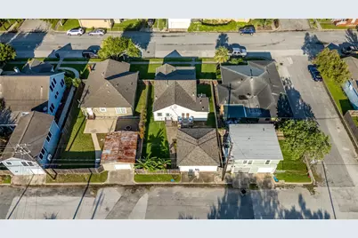 1309 Milam Drive, Galveston, TX 77551 - Photo 35