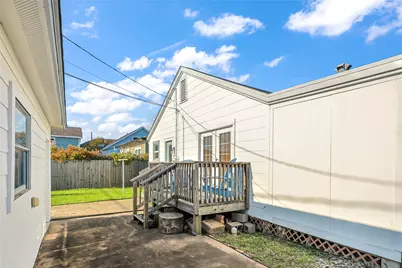 1309 Milam Drive, Galveston, TX 77551 - Photo 33