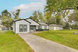 6107 Belmark St, Houston, TX 77033 - Photo 39