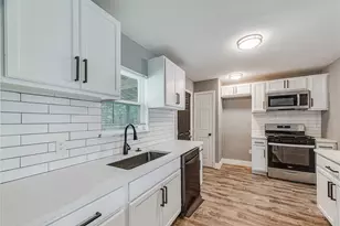 6107 Belmark St, Houston, TX 77033 - Photo 3