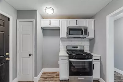 6107 Belmark Street, Houston, TX 77033 - Photo 7