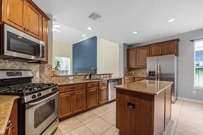7 Ebony Oaks Place, Spring, TX 77382 - Photo 17