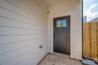 8128 Chateau Street, Houston, TX 77028 - Photo 7