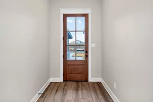 212 Orchard Cv, Snook, TX 77878 - Photo 3