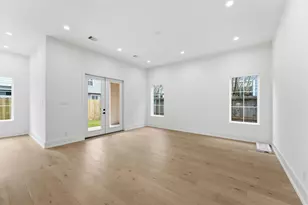 815B Lawrence St, Houston, TX 77007 - Photo 7